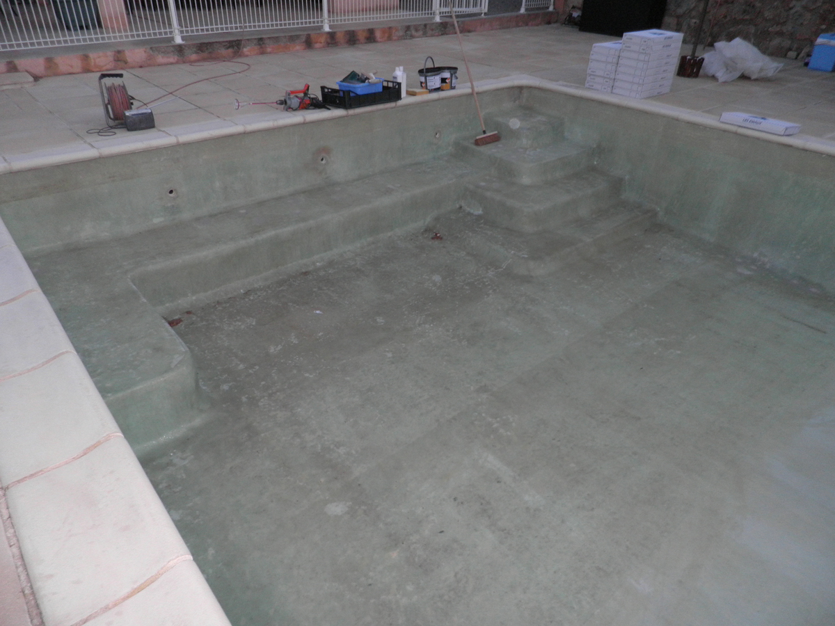 polyester-projete-piscine-beton-avant-2